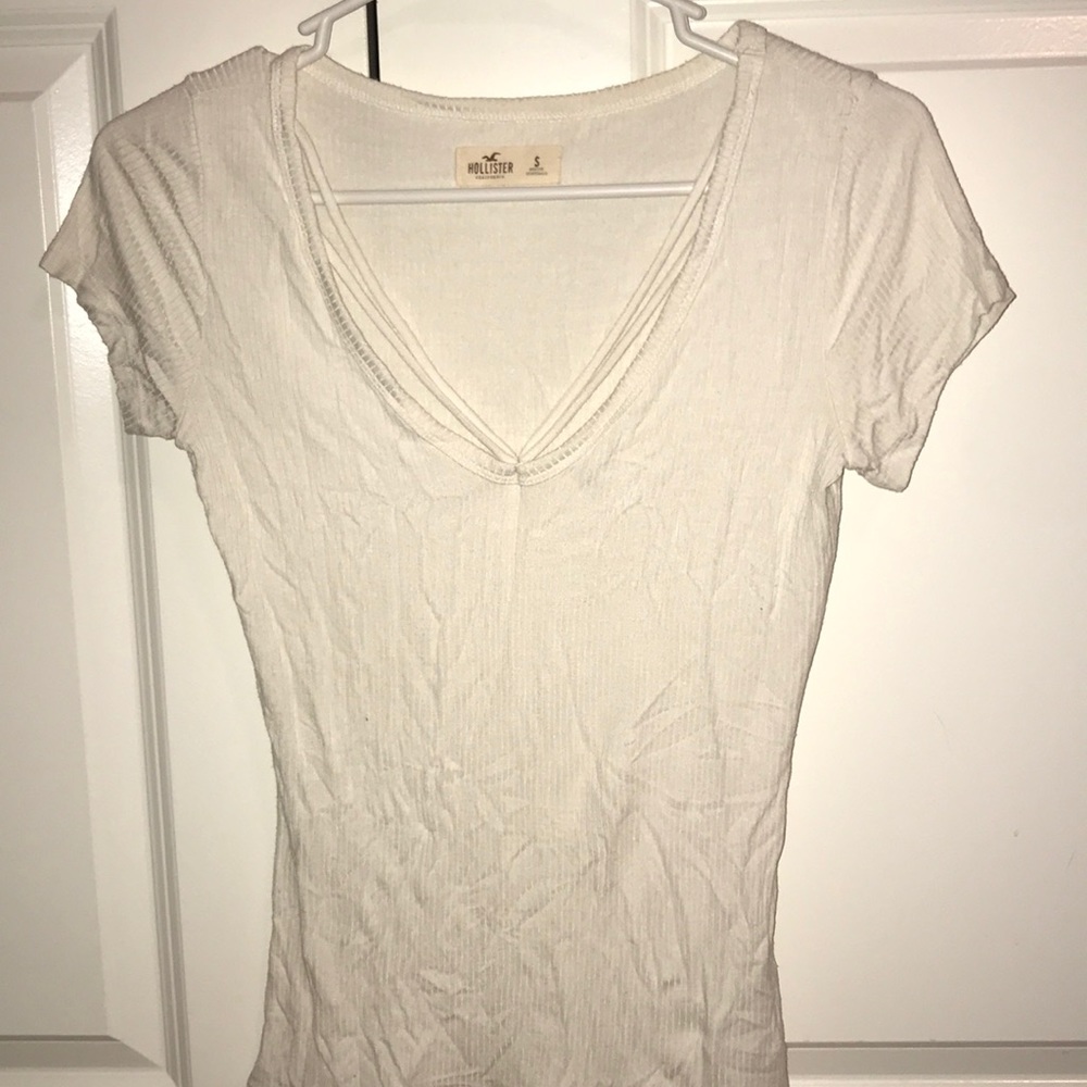 Cream Ribbed V-neck Tee